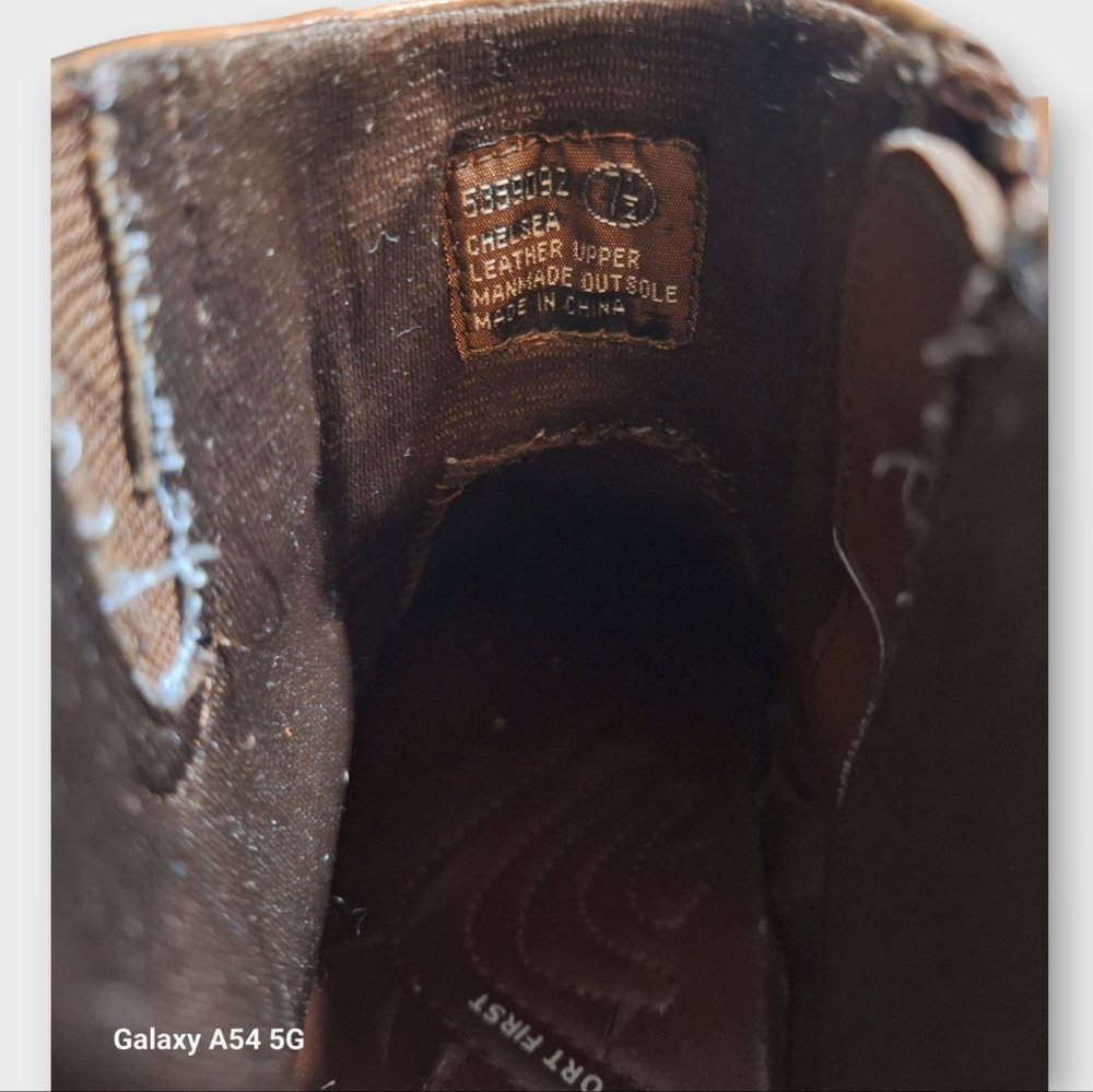 Erath Shoe Womens Size 7.5 Brown Chelsea Side Zipper Boots. - Picture 2 of 9